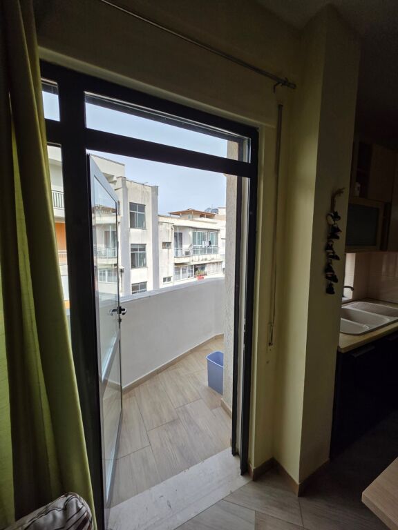 Rent | Apartament 1 + 1 | Fresku | 330 €/month