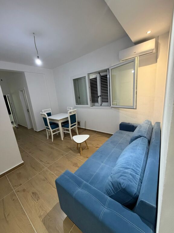 Apartament 1+1 me qira – Liqeni i Farkës !