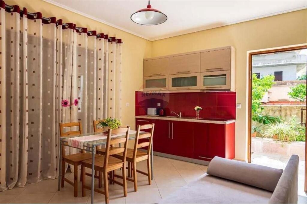 Hotel - In Vendita - Sarandë, Sarandë(ID: 530441002-1076)