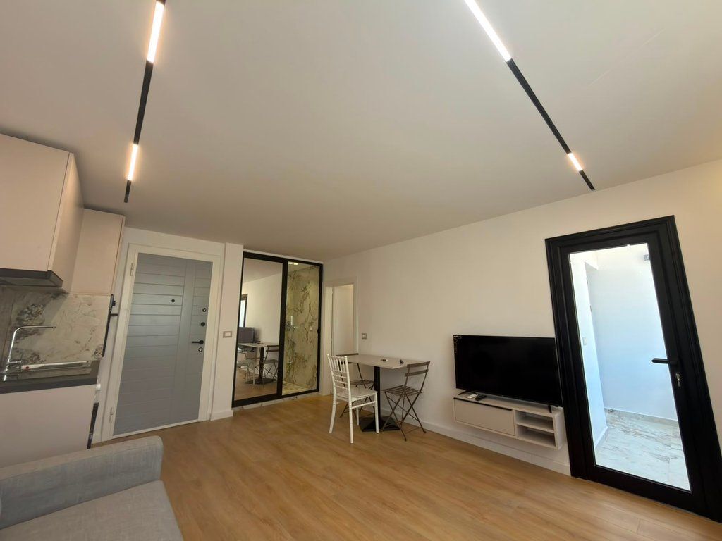 SHESIM APARTAMENT 1+1 PRANE STACIONIT TE TRENIT