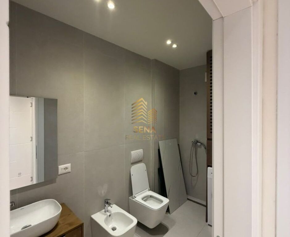 Rent, Apartment 3+1+2+balcony+Parking Spot, Ndregjoni Complex, 1100 Euro/month