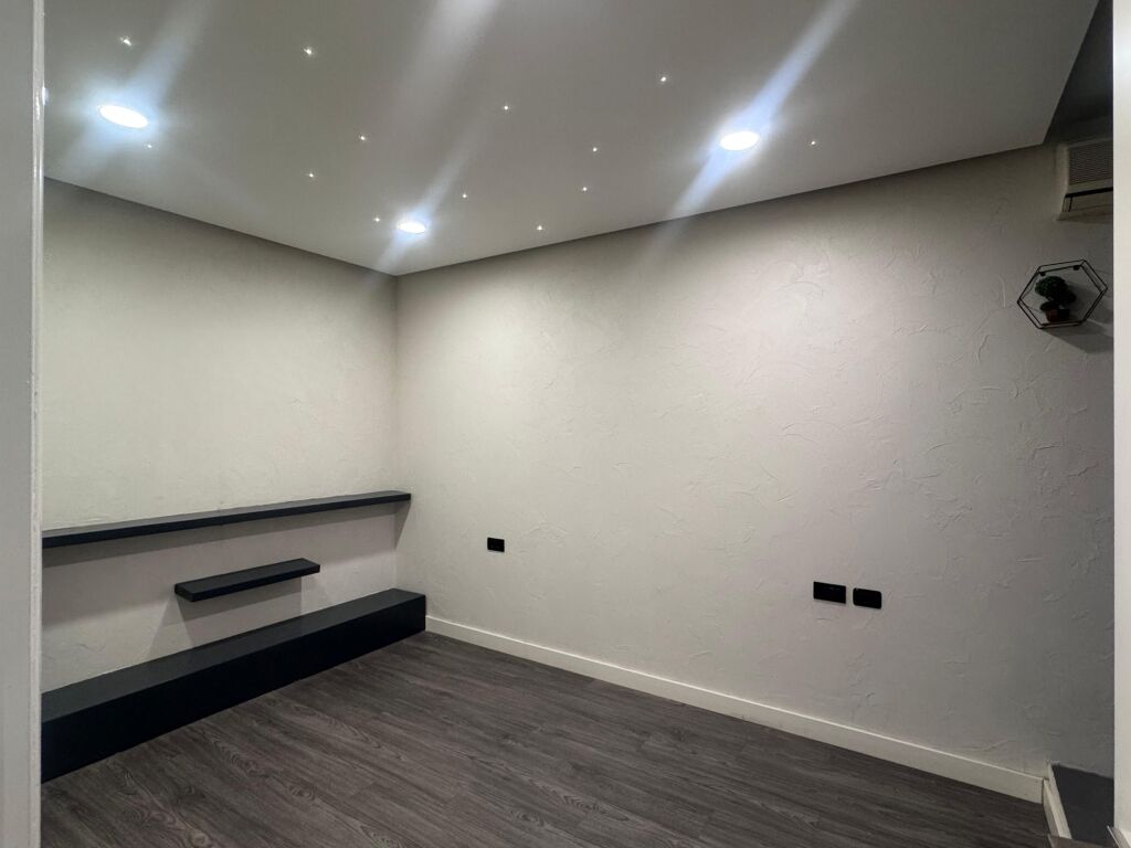 OFFICE SPACE FOR RENT: MYSLYM SHYRI- Opposite the Police Directorate