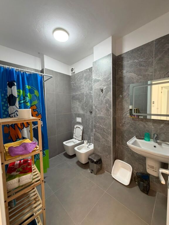 jepet me qira Apartament2+1 tek Univers City