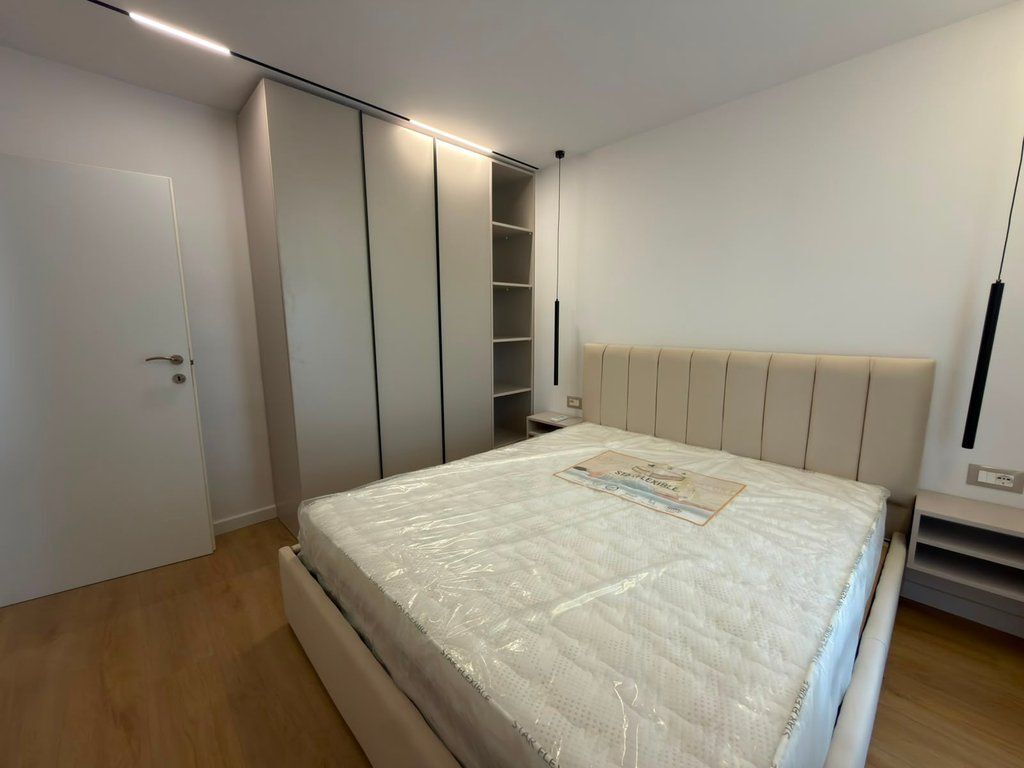 SHESIM APARTAMENT 1+1 PRANE STACIONIT TE TRENIT