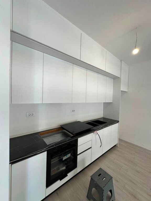 Jepet me qira apartament 2+1 bosh në Univers City!