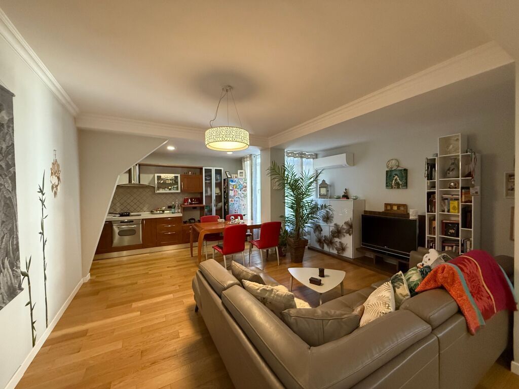 Apartment 2+1+2 for sale, Blloku Tirane