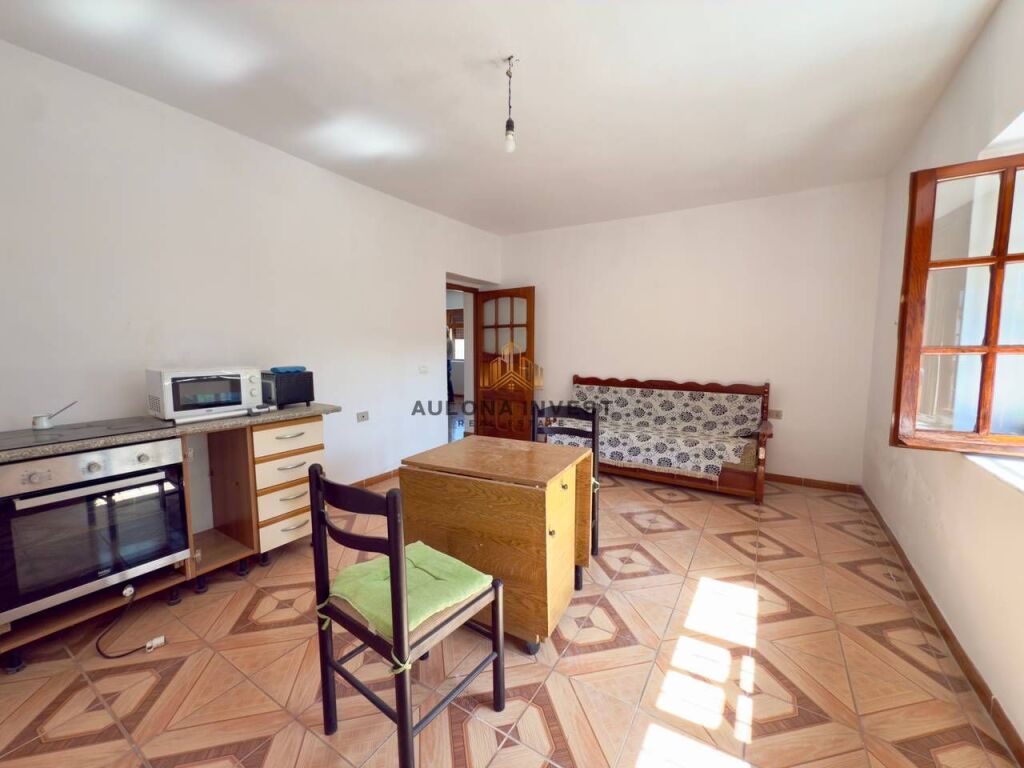 SHITET SHTEPI PRIVATE PRAN PLAZHIT TE VJETER-VLORE