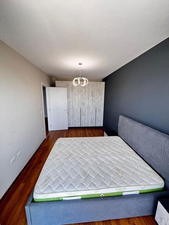 SHITET APARTAMENT 1+1 - KOMPLEKSI TURDIU ISH FUSHA AVIACIONIT