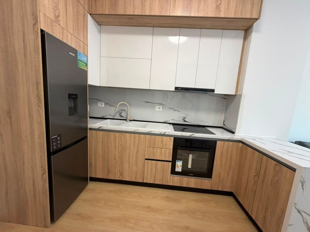 **For Rent: 1 Bedroom + Living Room + Balcony** 📍Ali Demi – Kadiu Complex | 2nd Floor | No Agency | 45,000 Lek/Month