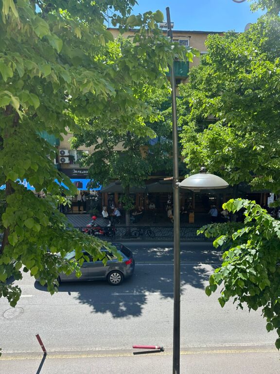 LOCALE COMMERCIALE IN AFFITTO – STRADA DI DURRËS, TIRANA
