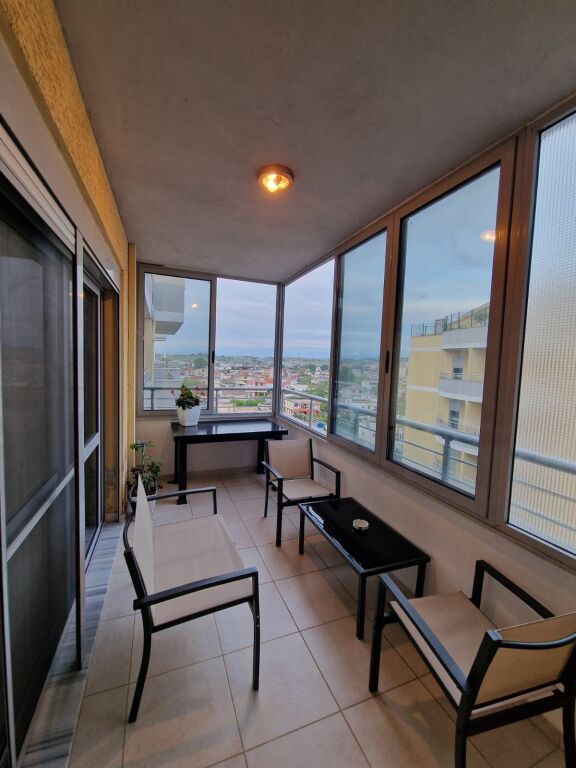 Shitet Apartament 2+1+ Post Parkim ne Plazh
