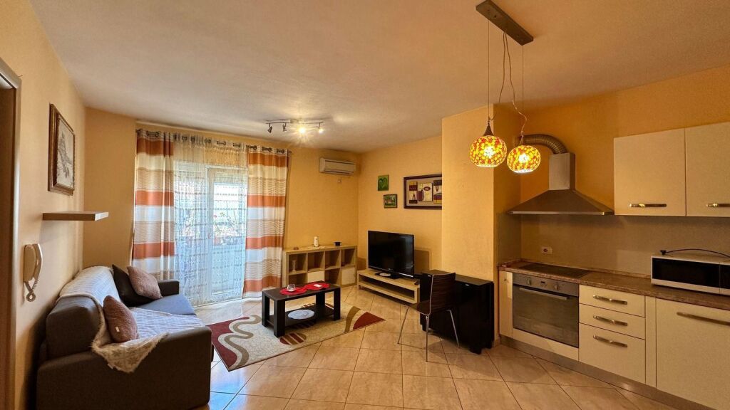 ATSH_Jepet me Qira Apartament 1+1