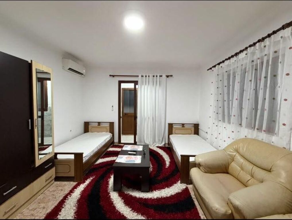 Qera | Garsoniere | Rruga Jorgo Plaku | 300 €/muaj