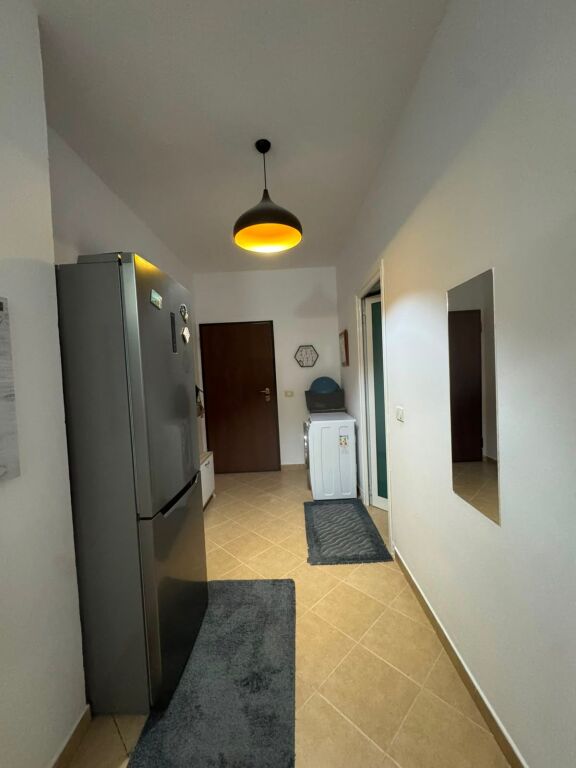 Apartament me qera 1+1- 📍Yzberisht, rruga Panjot Pano, prane furre buke Elenikon