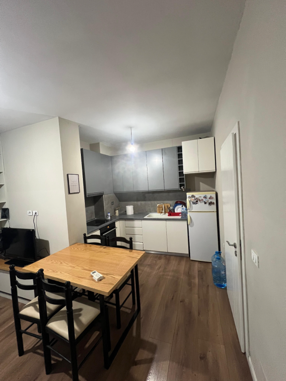 SHITET APARTAMENT TEK CABEJT