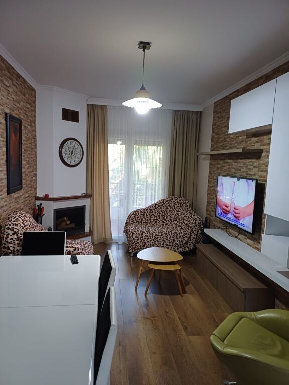 Apartament 2+1 per shitje Liqeni I Thate !