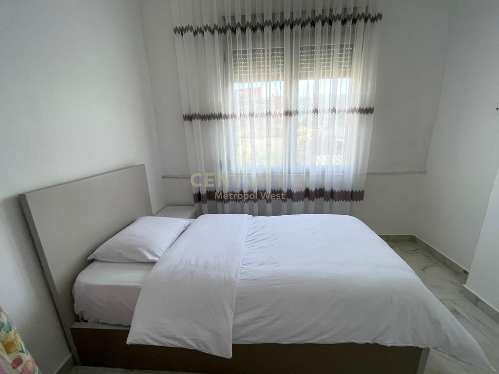 Apartament 2+1 me Qira pranë Hotel Marinaj, Unaza e Re!