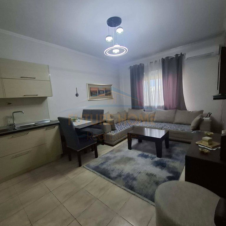 Shitet, Apartament 2+1, Rruga Astrit Losha, Unaza e Re