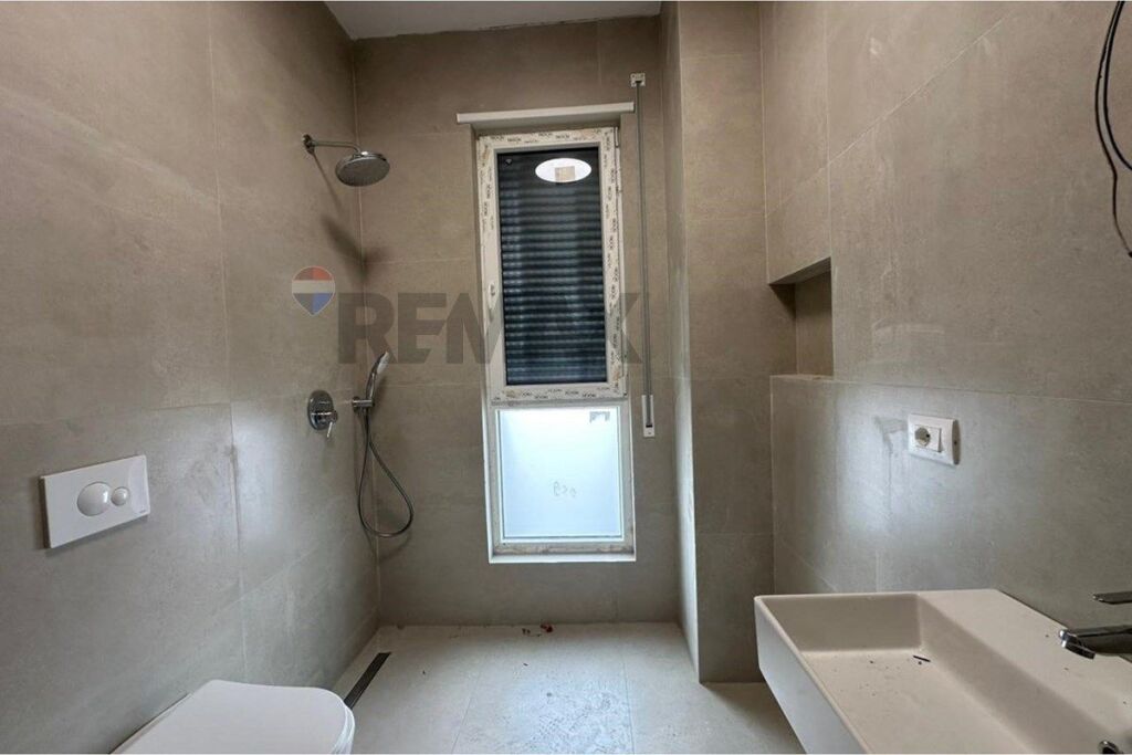 Apartment 2+1+2 for Rent – "5 Maji" Street, Tirana