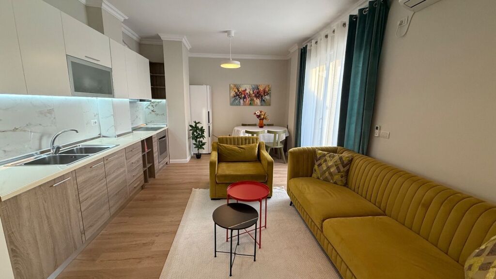 Affitto appartamento 1+1+veranda 23 m2, Fresk vicino a Gaxherrit