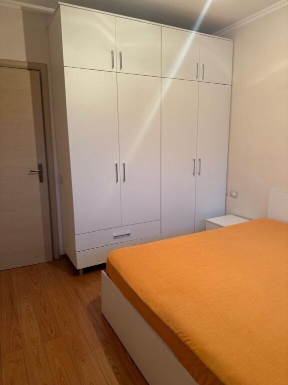 Apartament 1+1 me qira 21 Dhjetori , Hotel Mondial