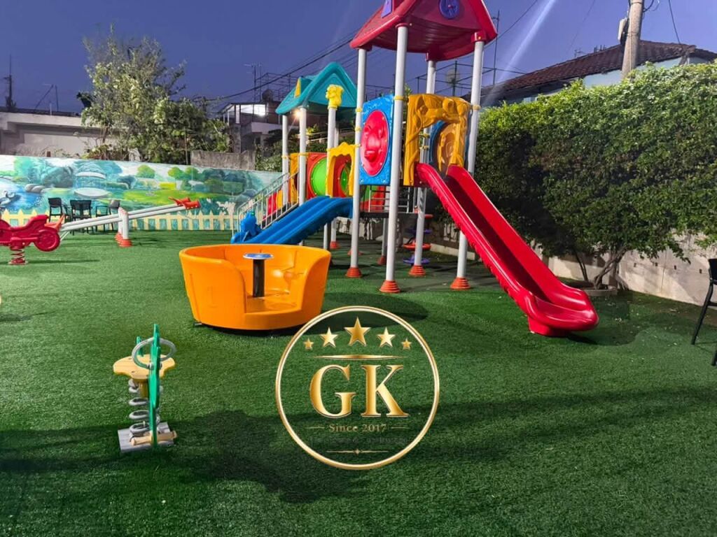SHITET BIZNESI BAR KAFE DHE LODRA ARGETIMI PER FEMIJ TOTALISHT E INVESTUAR GATI PER PUNE