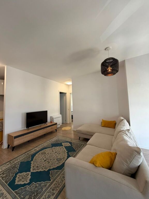 jepet me qira Apartament2+1 tek Univers City