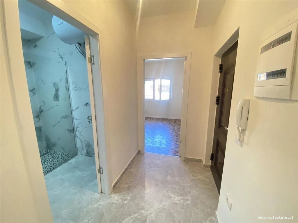Ufficio In Affitto A Myslym Shyr (ID BZ21007) Tirana