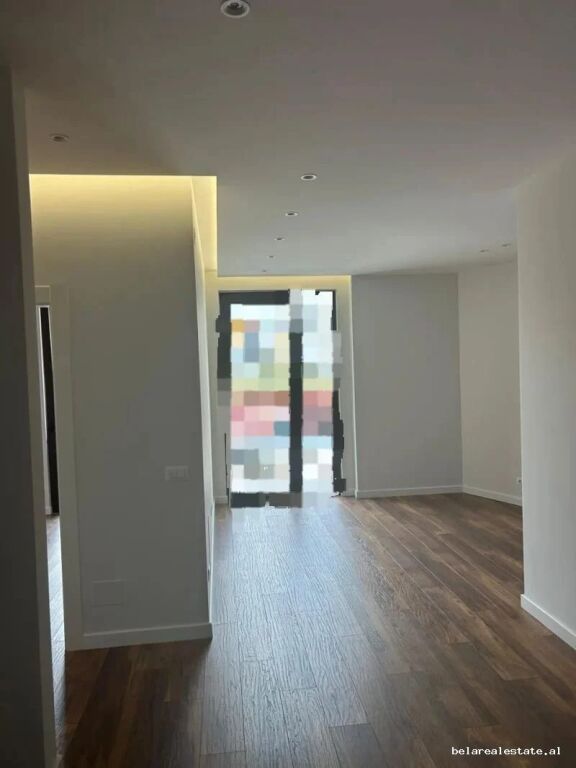 Office for Rent at the Paris Municipality (ID BZ21008) Tirana
