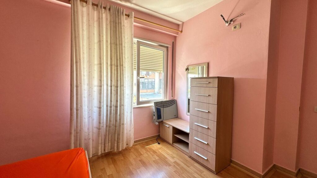 ATSH_Jepet me Qira Apartament 1+1