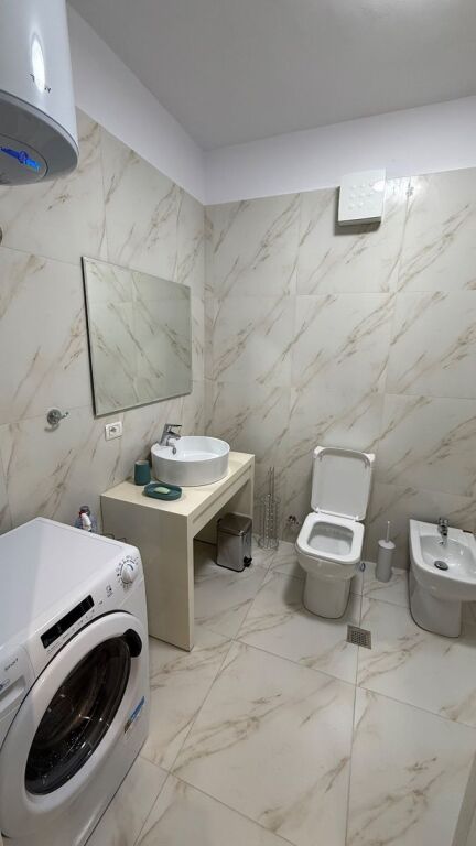 Affitto appartamento 1+1+veranda 23 m2, Fresk vicino a Gaxherrit