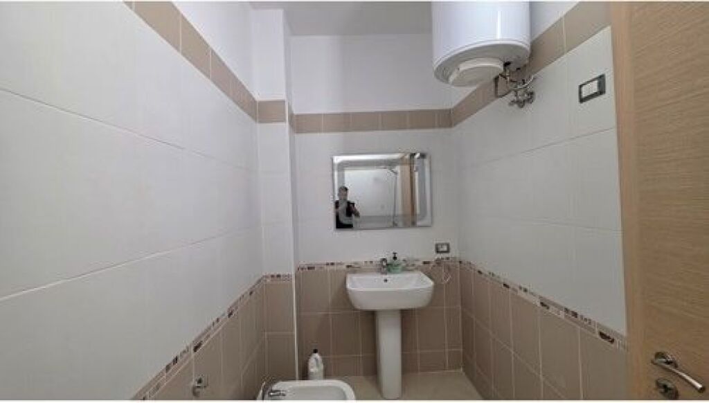 Appartamento 1+1 in vendita vicino a Marina Bay, Vlore