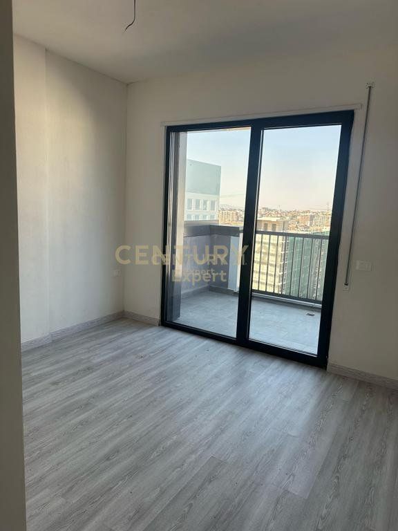 AFFITTIAMO APPARTAMENTO 1+1 PER UFFICIO AL NUOVO BOULEVARD!