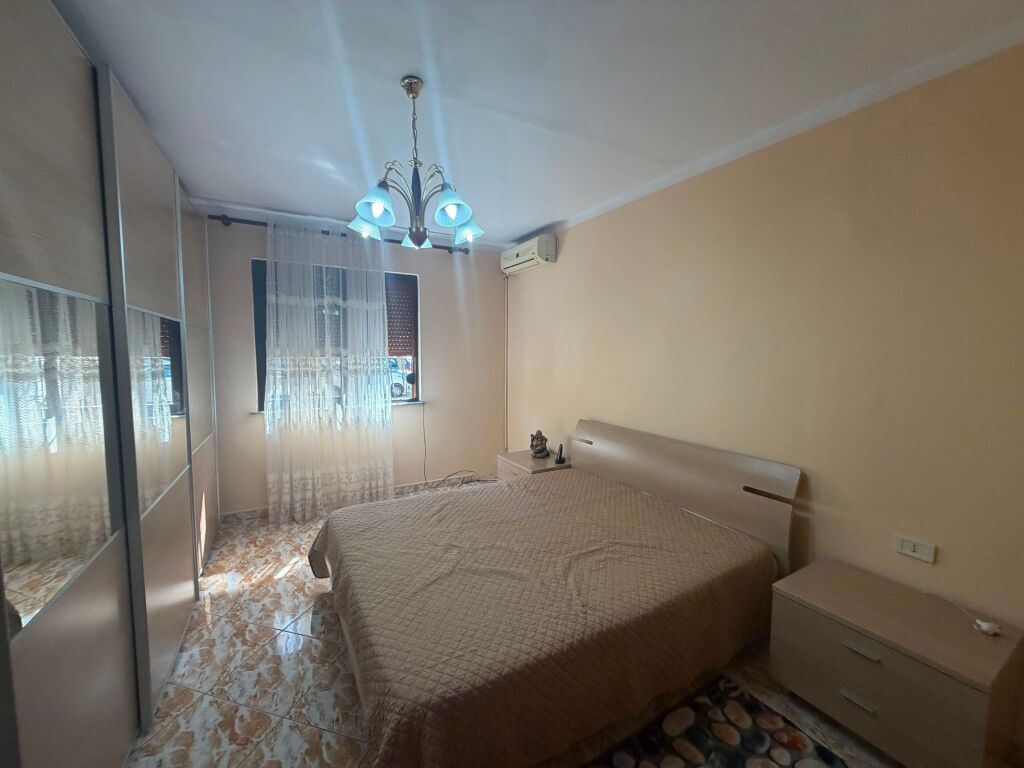Shitet Apartament 2+1 me Post Parkimi dhe Dyqan – Zona e Ish Parkut të Autobuzave, Tiranë