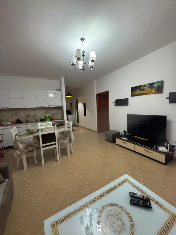 Apartament me qera 1+1- 📍Yzberisht, rruga Panjot Pano, prane furre buke Elenikon