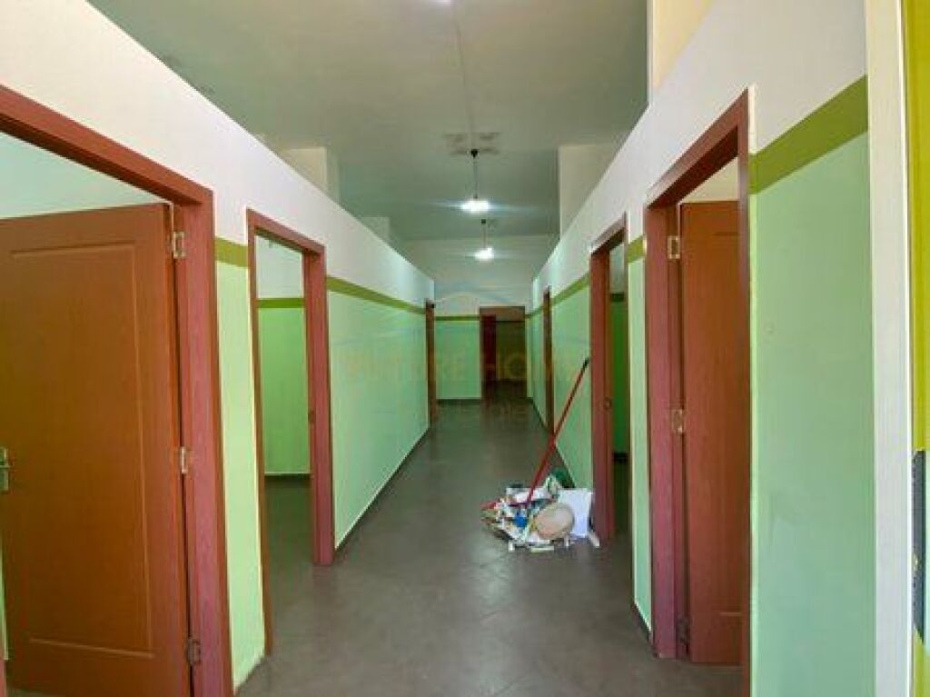 Shitet, Ambient Biznesi, Rruga Riza Cerova