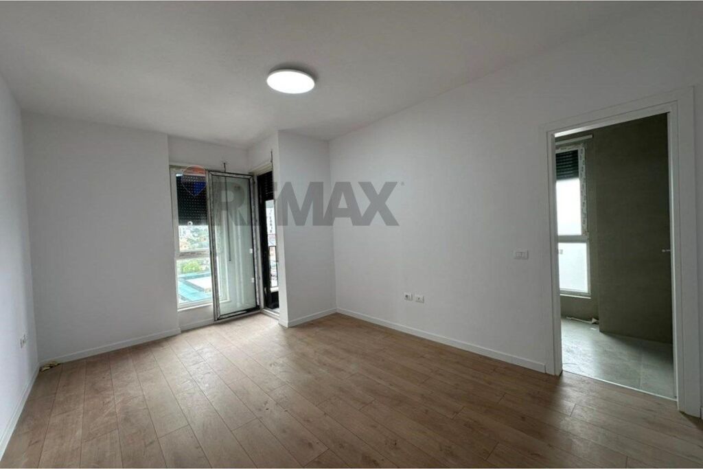 Apartment 2+1+2 for Rent – "5 Maji" Street, Tirana