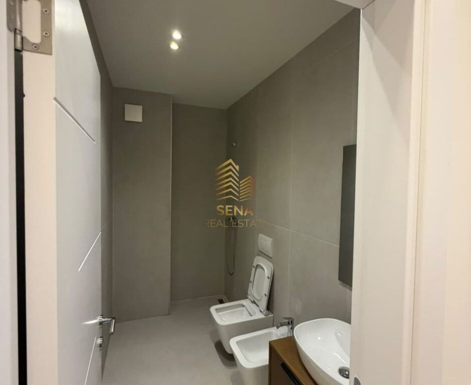 Rent, Apartment 3+1+2+balcony+Parking Spot, Ndregjoni Complex, 1100 Euro/month