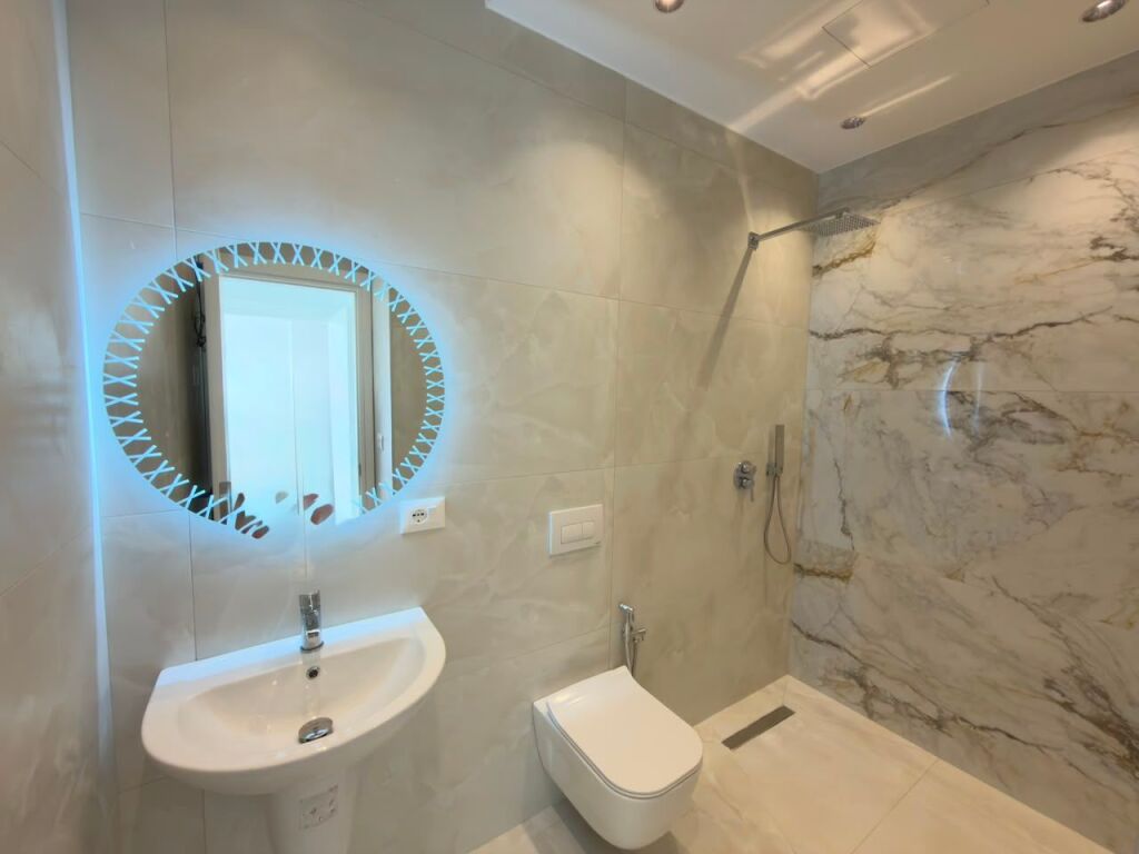 2 bedroom apartment for sale in Lungomare Vlore