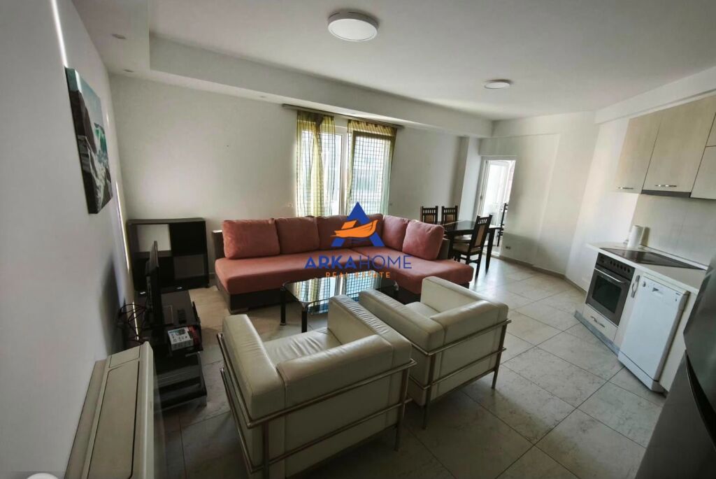 JEPET APARTAMENT 2+1 ME QERA "MBRAPA SHKOLLËS VASIL SHANTO" 70.000 LEKE
