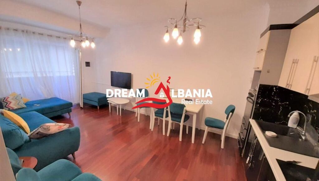 Apartament 2+1 me qera tek Zogu Zi prane Ring Center ne Tirane (ID 42211153)