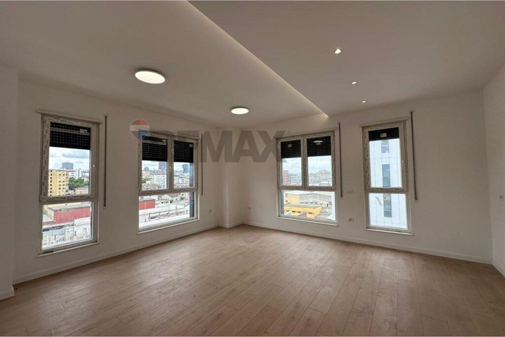 Apartment 2+1+2 for Rent – "5 Maji" Street, Tirana