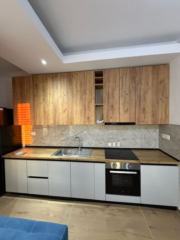 Apartament 1+1 me qira – Liqeni i Farkës !