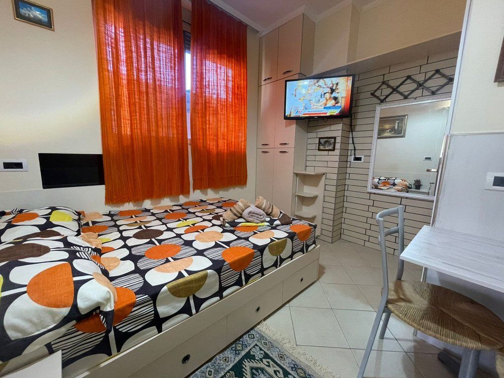 Appartamento 1+1 in Affitto a Frigoriferi, Tirana
