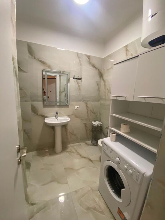 Jepet me qera super apartament 2+1+2+Post Parkimi në Yzberisht