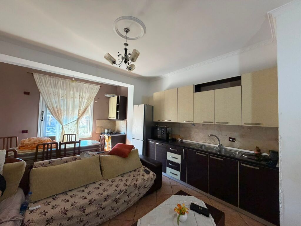 In vendita: Appartamento 2+1 con Vista Laterale sul Mare - Rira, Stazione di Servizio Kastrati, Lungomare, Vlore