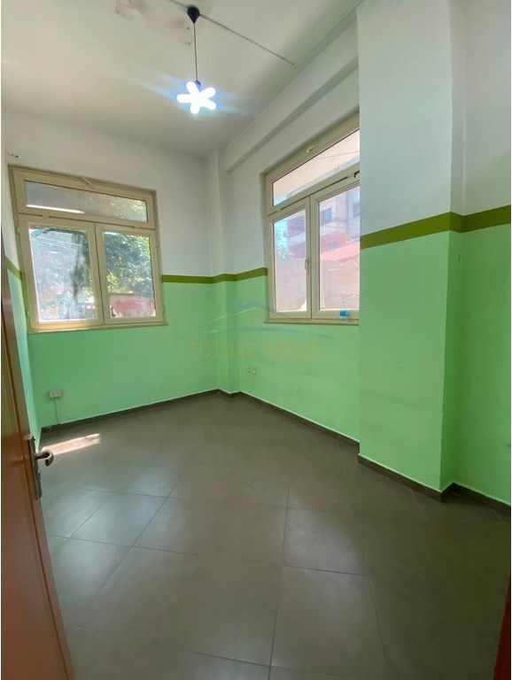 Rent, Business Premises, Rruga Riza Cerova