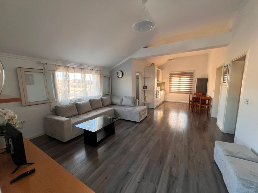 Apartment 2+1, Student City!