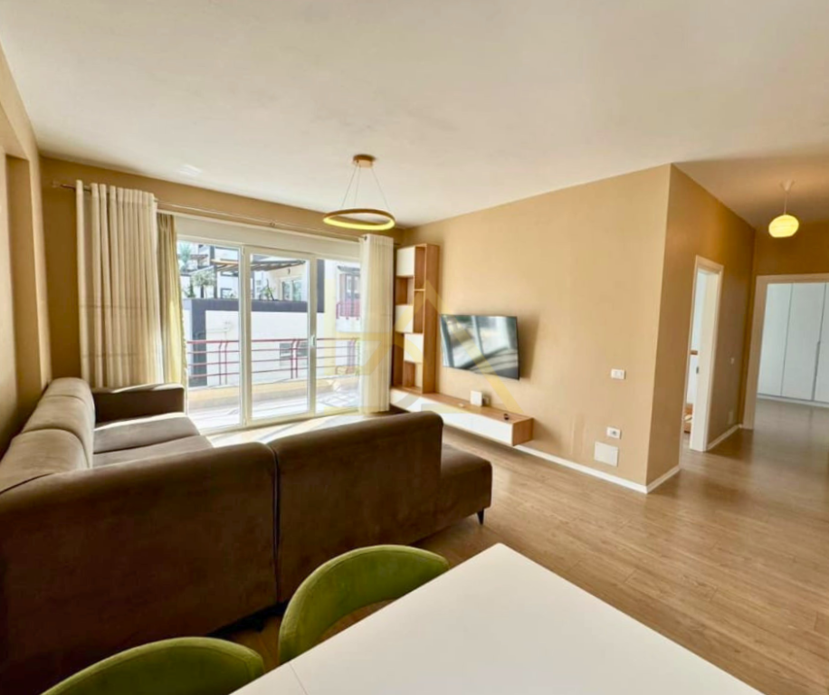 Apartament 2+1+2 për Shitje – Liqeni i Thatë, pranë Parkut Zoologjik, Tiranë