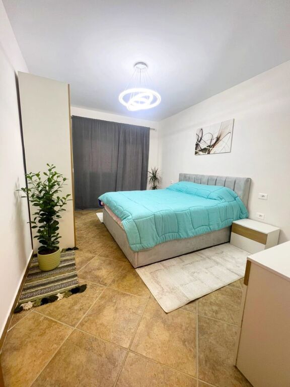 SHITET APARTAMENT 1+1 – GOLEM, PAMJE DETI!